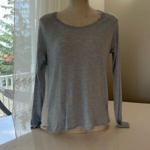 Rw & Co sky blue lace back lightweight sweater size medium